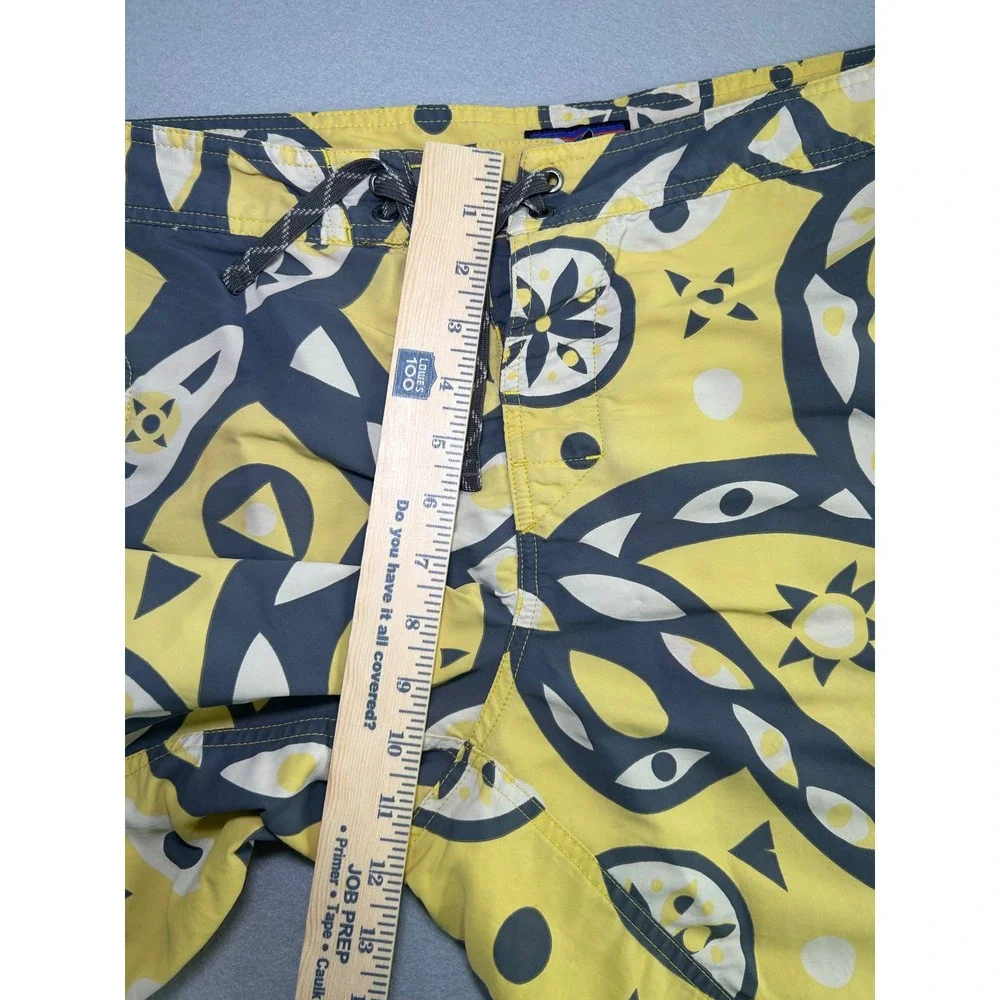 Patagonia‎ Board Shorts Mens 35 Yellow Grey Geometric Eye Print Swim Trunks